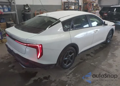 2025 Kia K4 Lxs из США, поврежденный, VIN 3KPFT4DE7SE139891